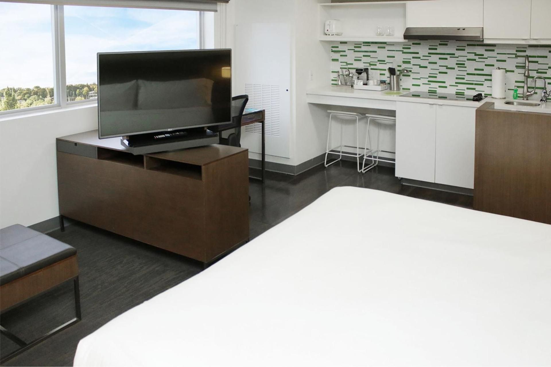 undefined Element Miami Doral 8