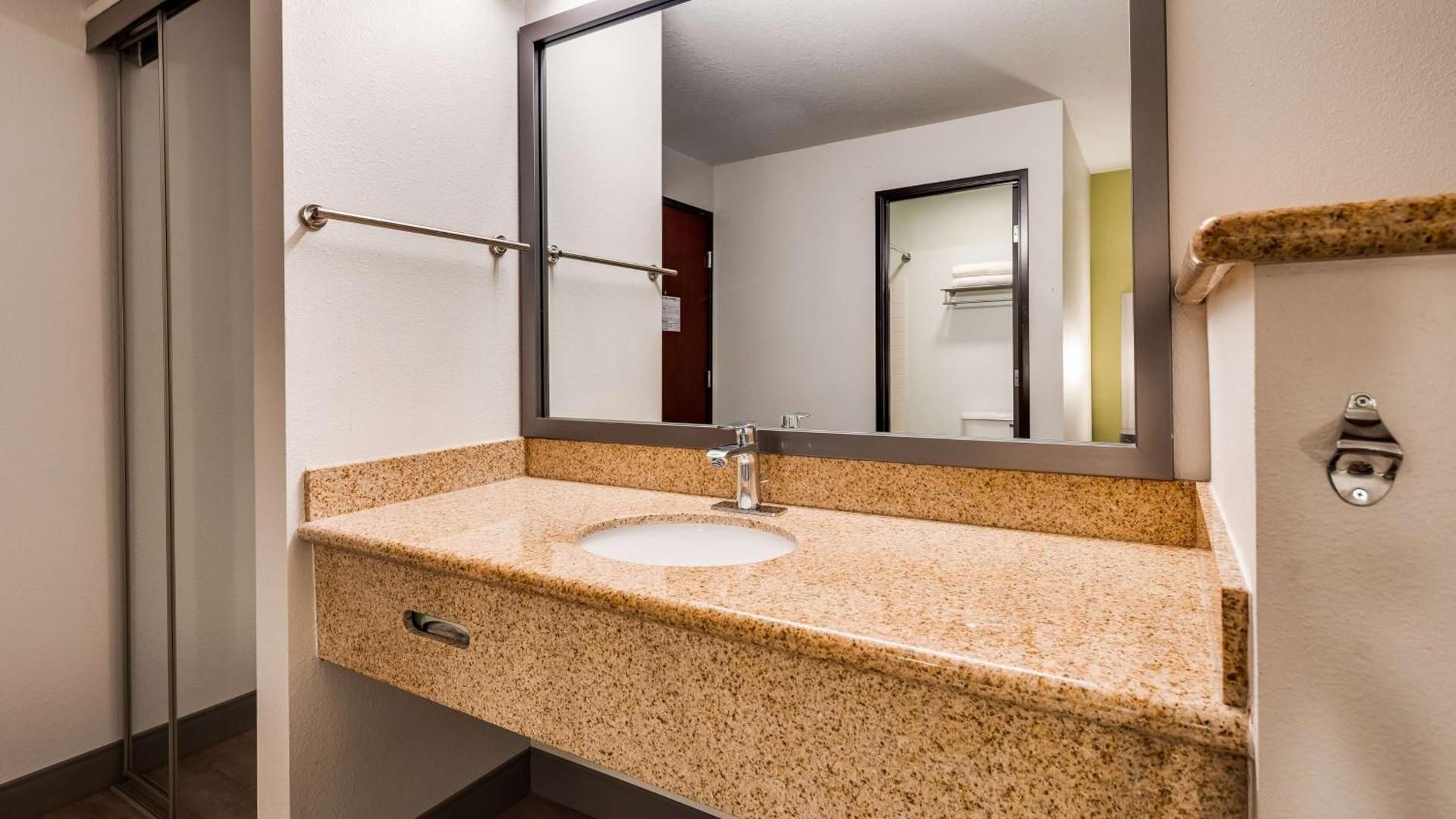 2 queen beds, nonsmoking