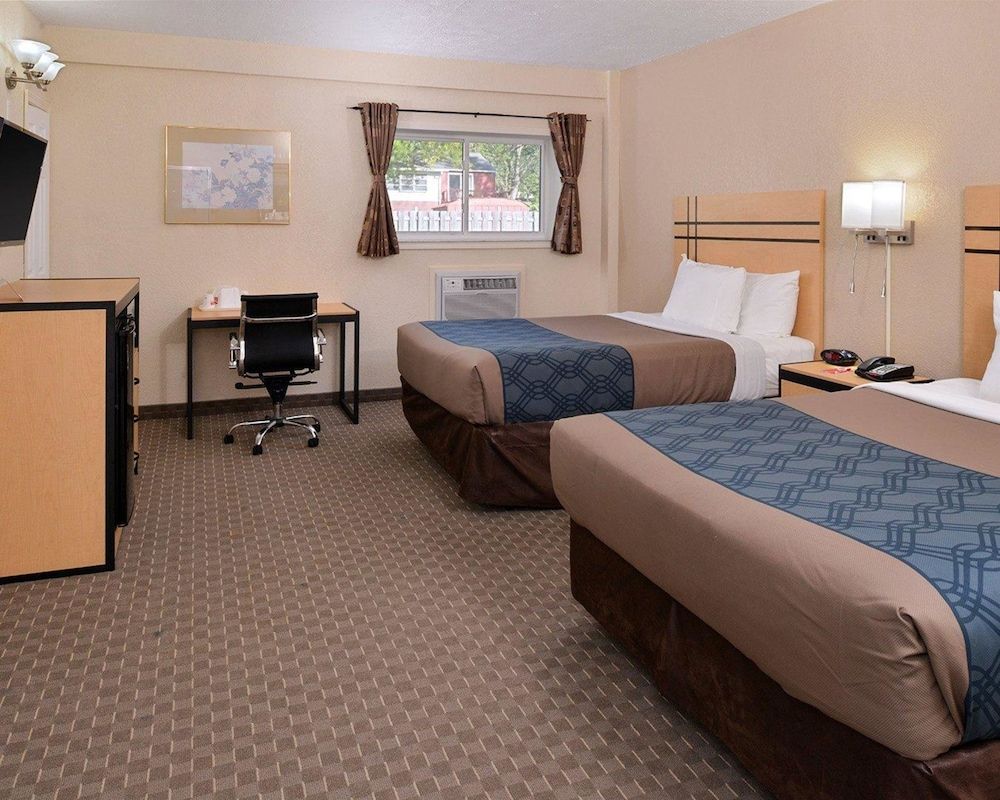 Room, 2 Queen Beds, Accessible, Non Smoking