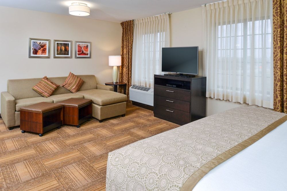 Studio Suite, 1 King Bed, Accessible, Kitchen (Communications)