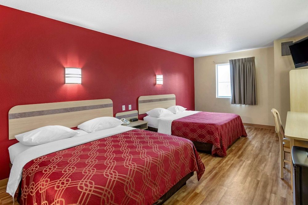 Standard Room, 2 Queen Beds, Non Smoking