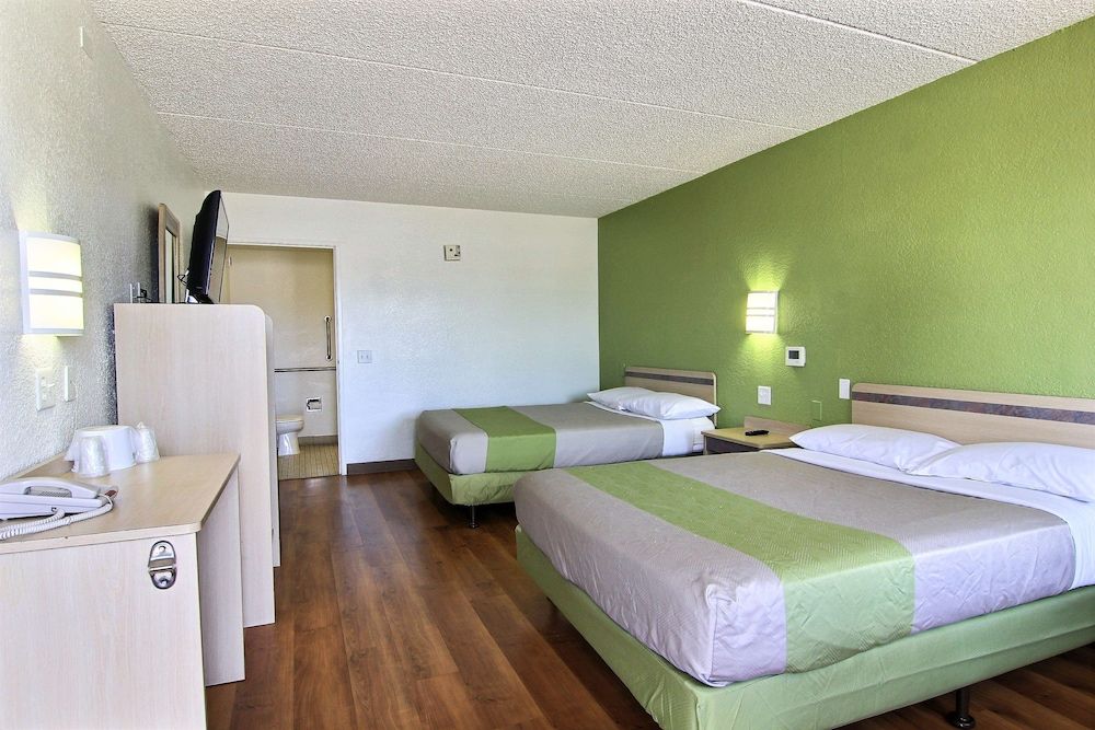Deluxe Room, 2 Queen Beds, Accessible, Non Smoking