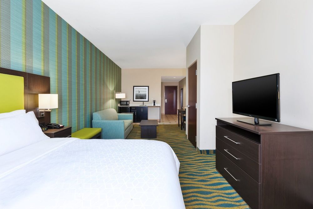 Standard Room, 1 King Bed, Accessible (Communication Accessible)