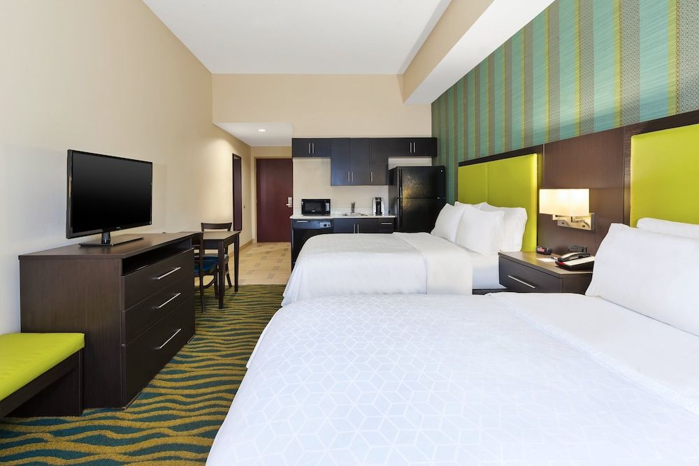Standard Room, 2 Queen Beds (Extra Floor Space)