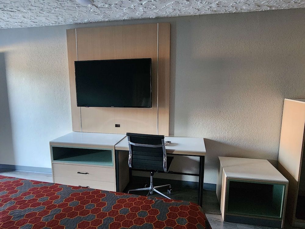 Americas Best Value Inn Longview Room, 1 King Bed with Sofa bed, Non Smoking 6