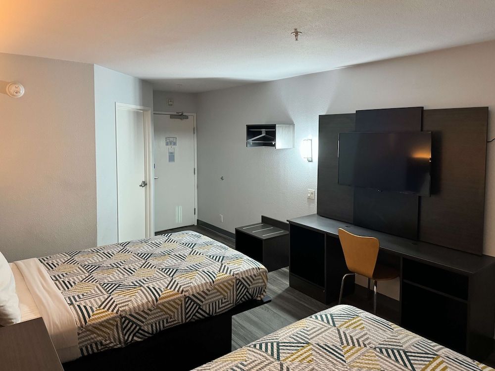 Standard Room, 2 Double Beds, Accessible, Non Smoking