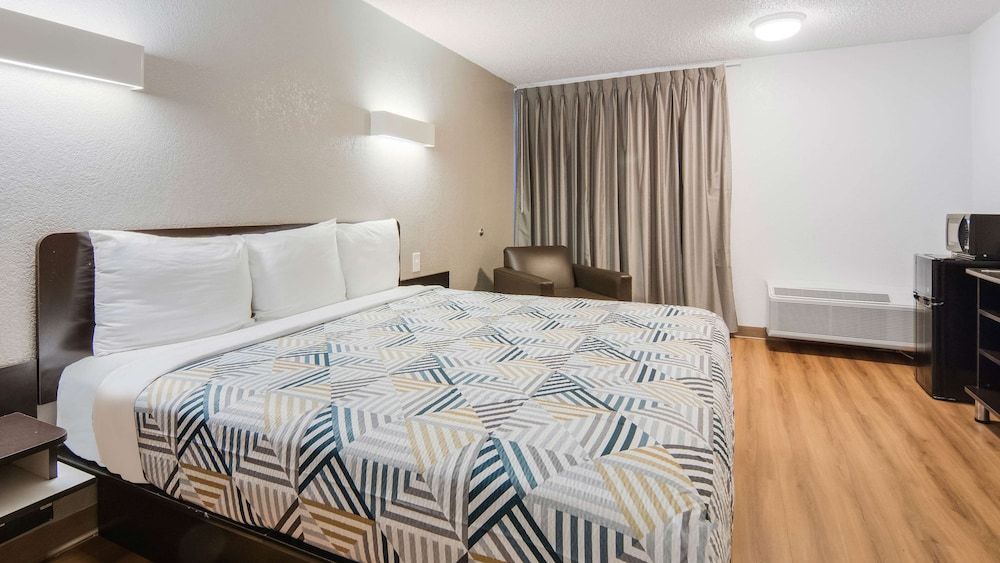 Standard Room, 1 Queen Bed, Non Smoking