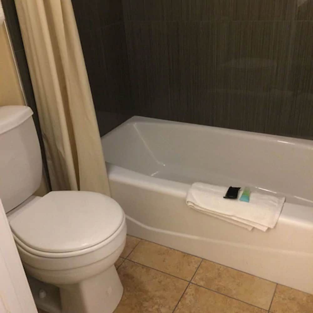 Pacific Best Inn Standard Room, 2 Queen Beds 7