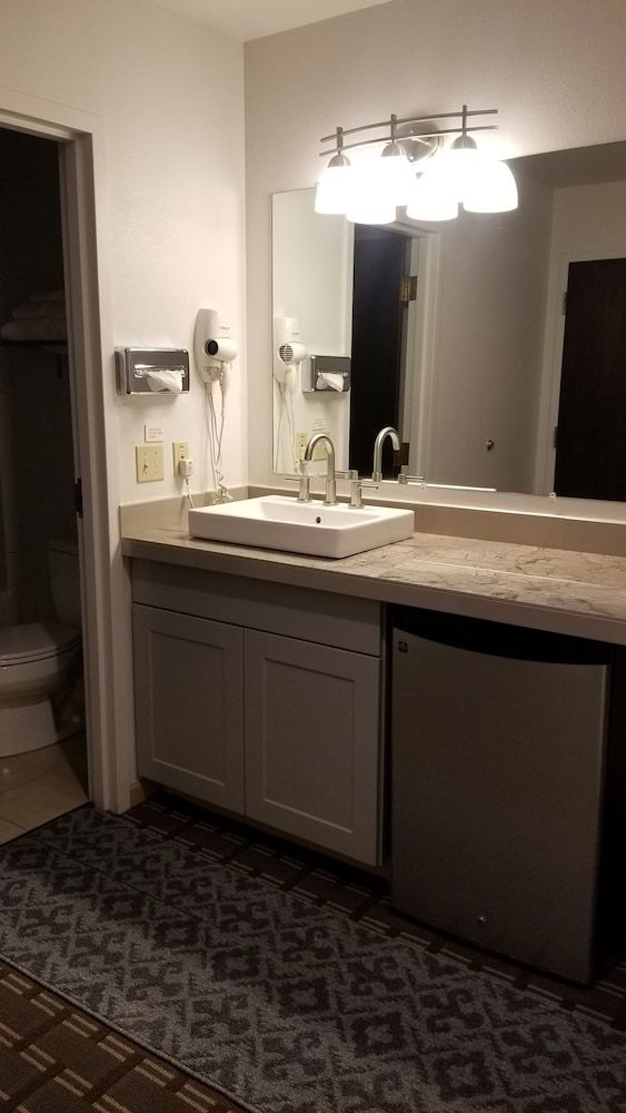 Valley Hi Motel - Near Winter Park Visitor Center Standard Room, 1 Queen Bed