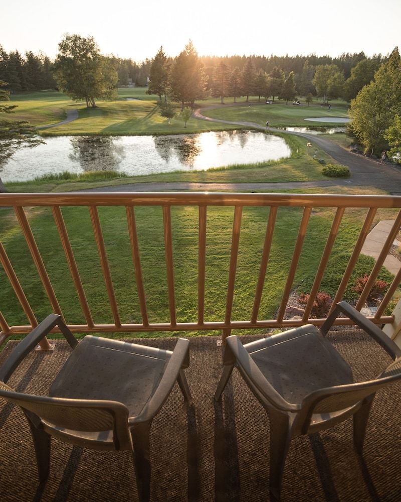 Meadow Lake Resort & Condos Penthouse 12