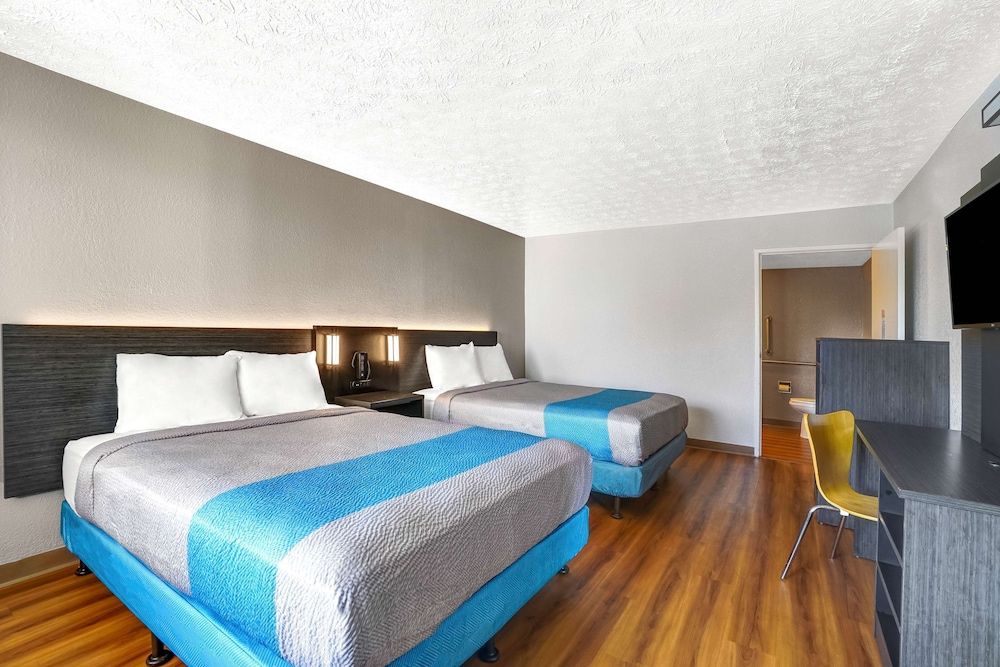 Standard Room, 2 Queen Beds, Smoking