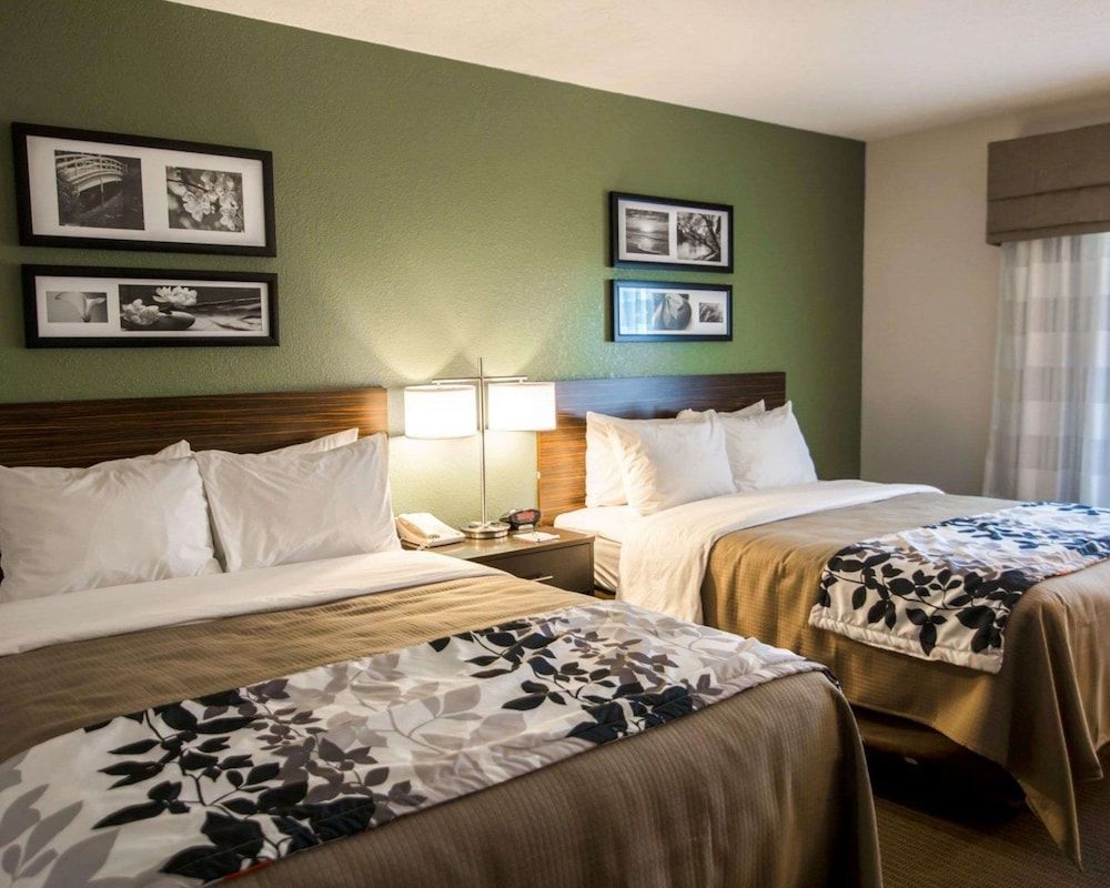 Standard Room, 2 Queen Beds, Non Smoking