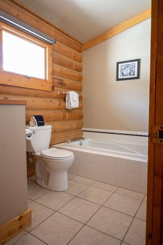 320 Guest Ranch Two Bedroom Riverfront Cabin 5