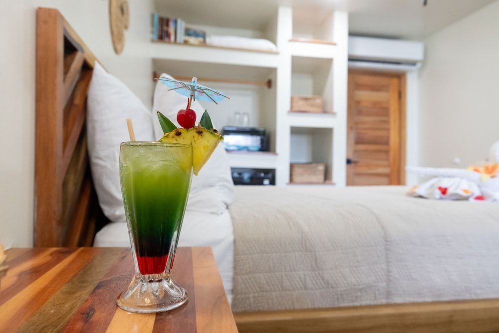 Ocean Tide Beach Resort Poolside Suites (1st Floor) 5