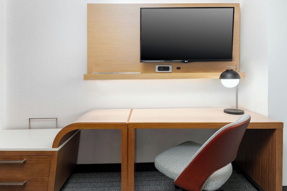 undefined Courtyard Buffalo Downtown / Canalside 9