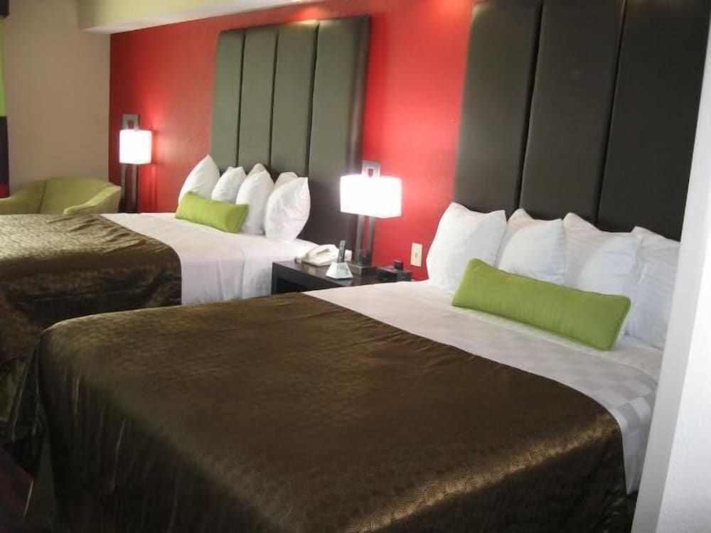 Best Western Plus Cushing Inn & Suites Standard Room, 2 Queen Beds, Non Smoking, Refrigerator & Microwave 2