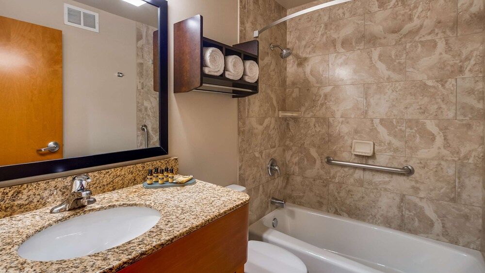 undefined Best Western Plus Hyde Park Chicago Hotel 9