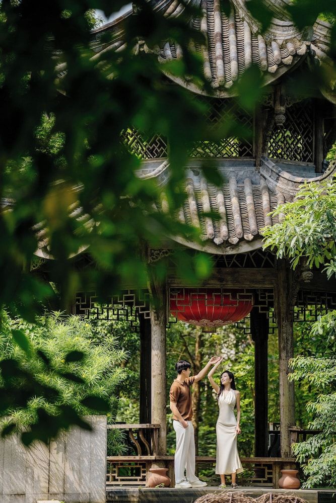 undefined DoubleTree by Hilton Guangzhou Science City-Free Shuttle Bus Service During Canton Fair Period 8