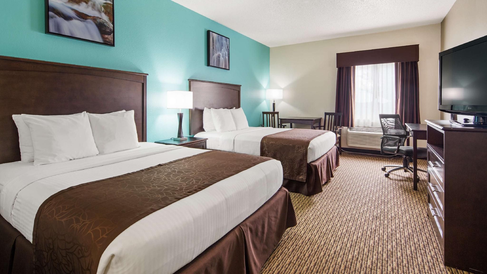 Suite - 2 Queen Beds, Nonsmoking, Sofabed