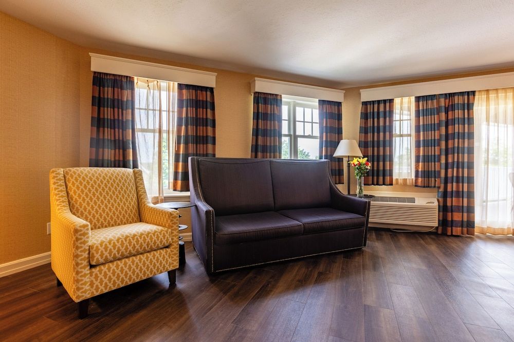 The Wolfeboro Inn Junior Studio Suite 7