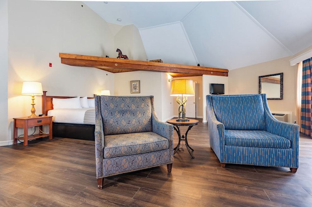 The Wolfeboro Inn Premier Studio Suite 17