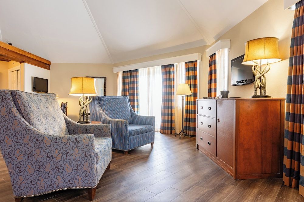 The Wolfeboro Inn Premier Studio Suite 4