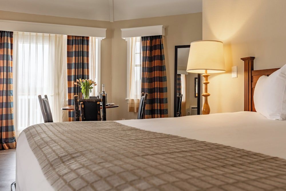 The Wolfeboro Inn Premier Studio Suite 3