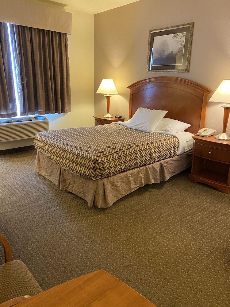 Room, 1 Queen Bed, Accessible, Non Smoking (Mobility)