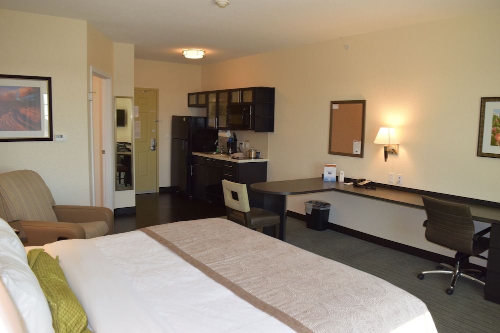 Studio Suite, 1 Queen Bed