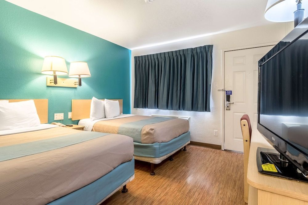 Motel 6 El Centro, CA Standard Room, 2 Double Beds, Non Smoking 2