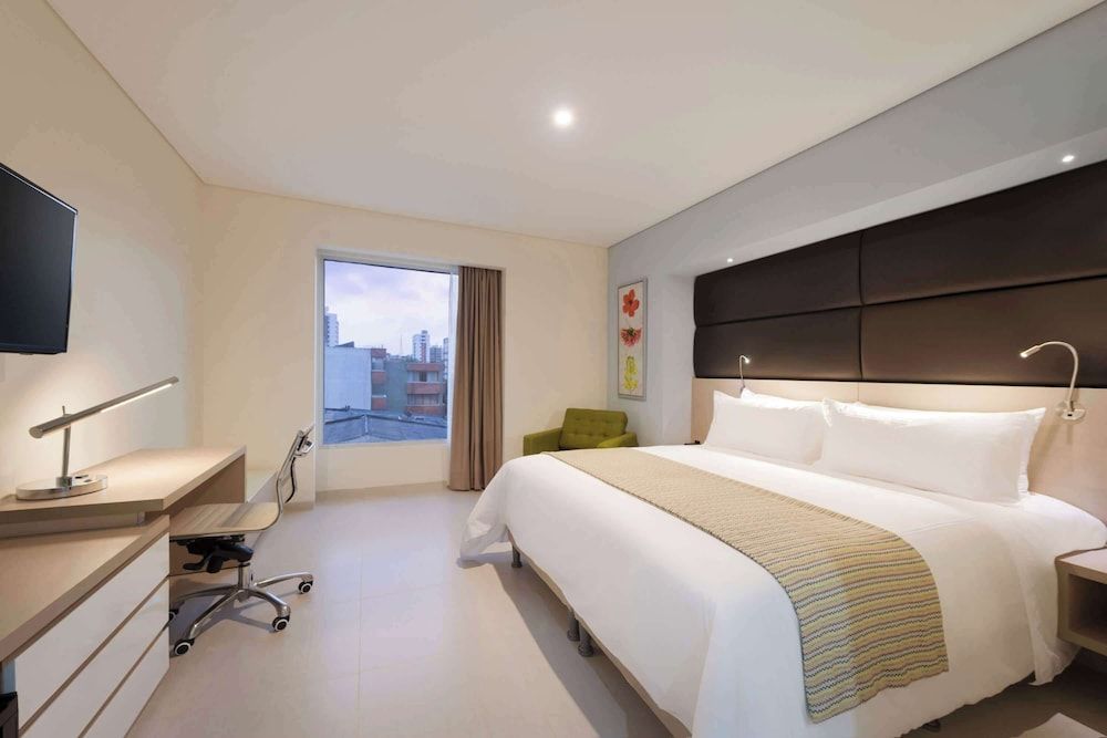 Standard Room, 1 King Bed