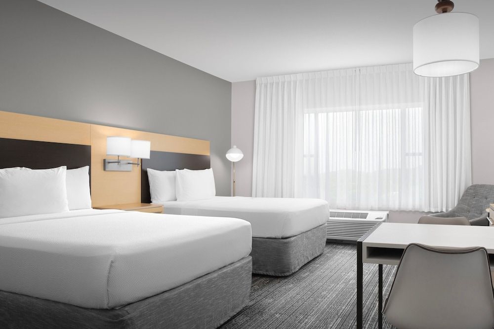 Studio, 2 Queen Beds (Hearing Accessible)