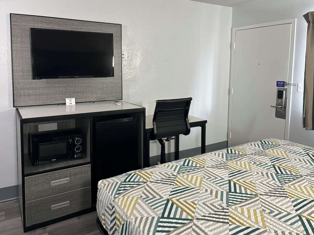 Standard Room, 1 Double Bed, Accessible, Smoking