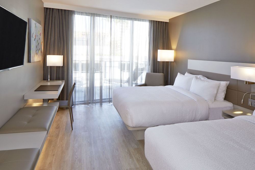 AC Hotel by Marriott Miami Beach Room, 2 Queen Beds 2