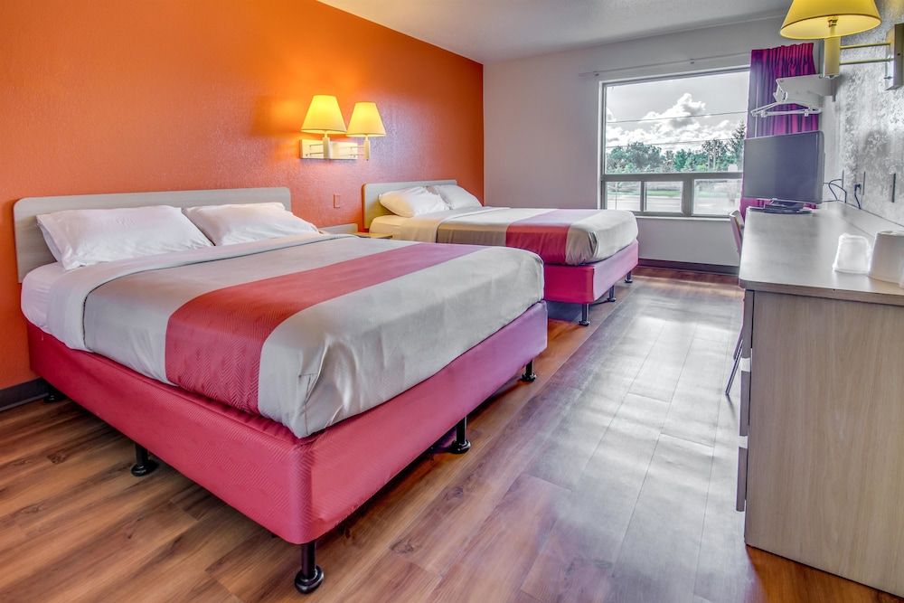 Deluxe Room, 2 Queen Beds, Non Smoking, Refrigerator