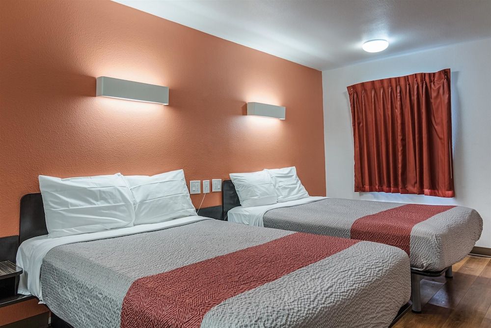 Motel 6 Texarkana, AR