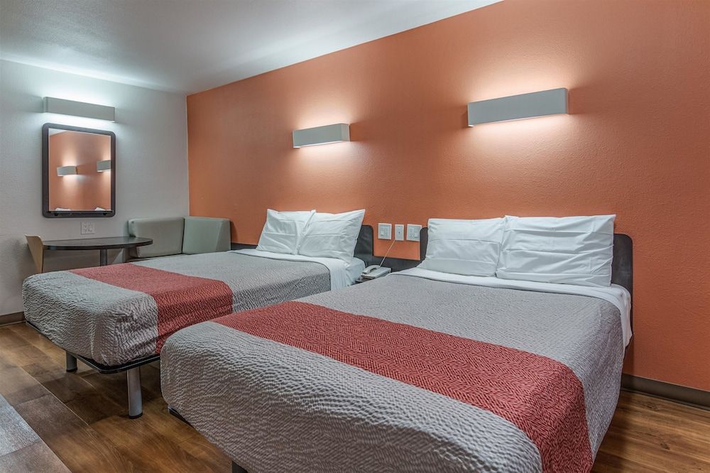 Motel 6 Texarkana, AR Standard Room, 2 Double Beds, Non Smoking 2