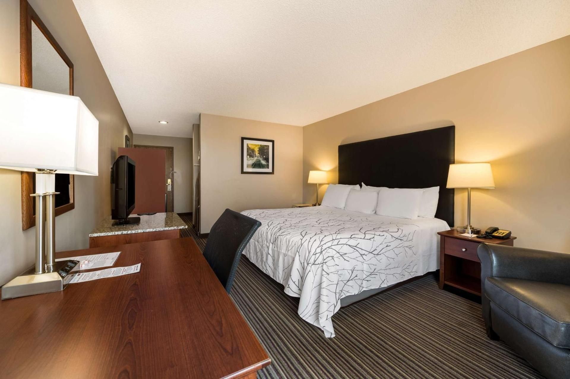 King Room with Bath Tub - Disability Access/Non-Smoking