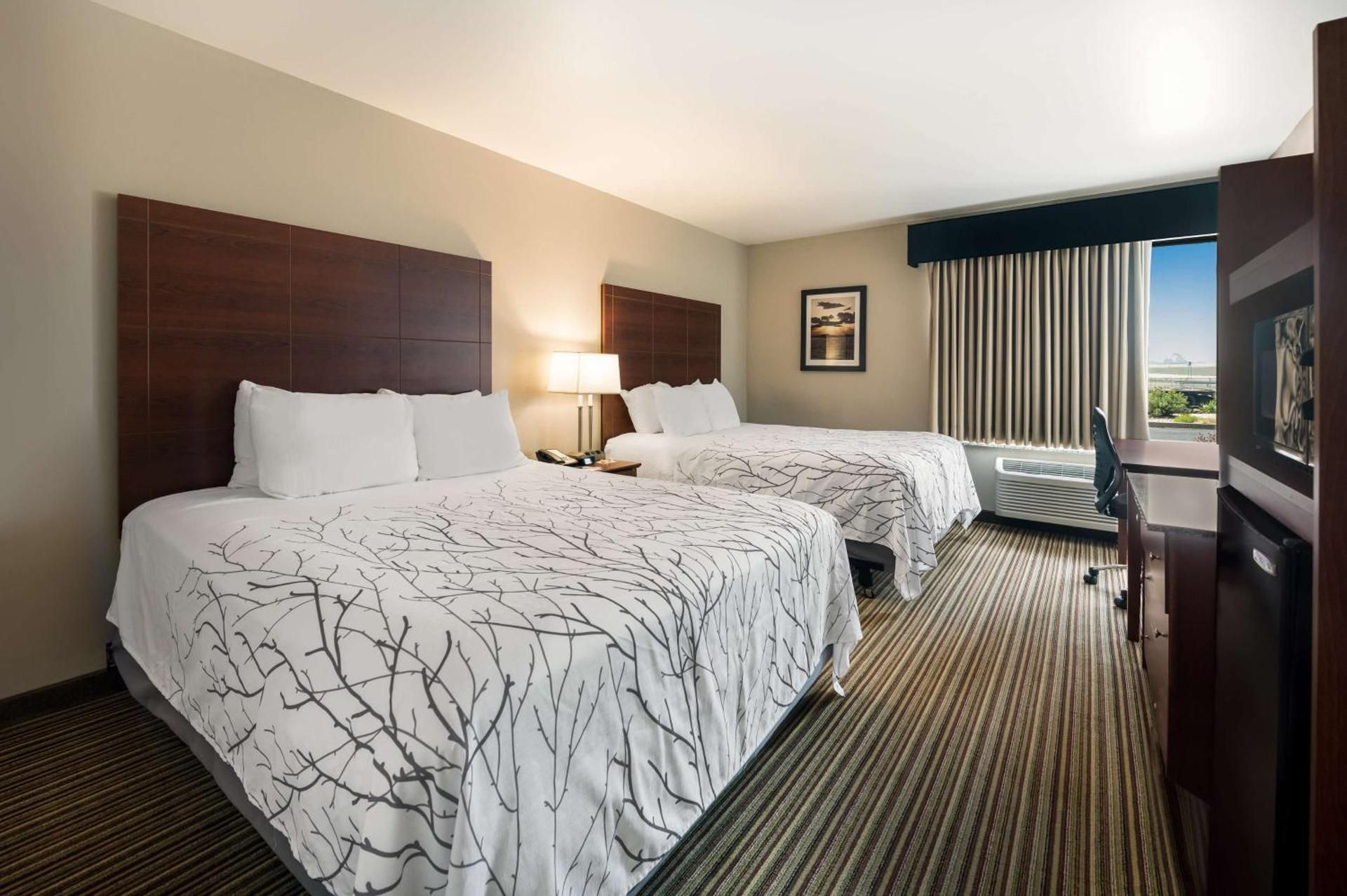 Queen Room with Two Queen Beds with Roll-In Shower - Mobility Accessible/Non-Smoking