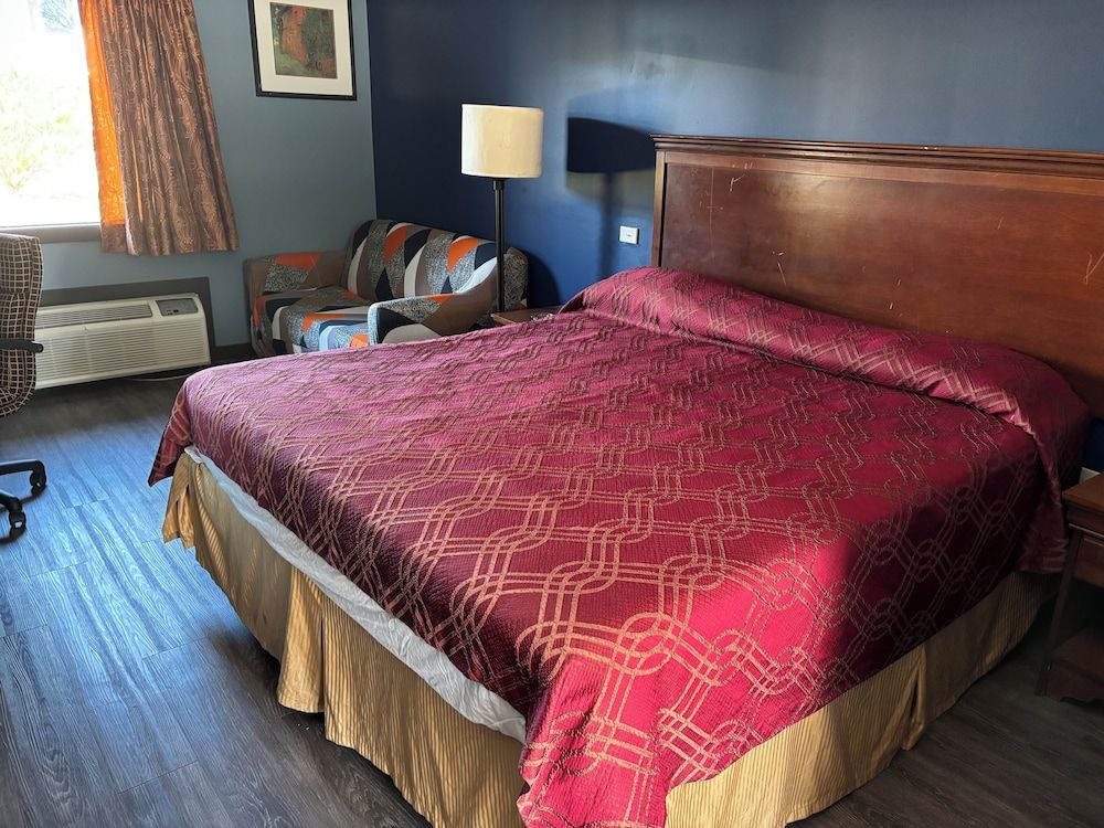 Standard Room, 1 King Bed, Smoking
