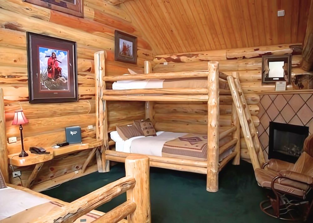 Superior Cabin, Ensuite (Yellowstone Series- 2)