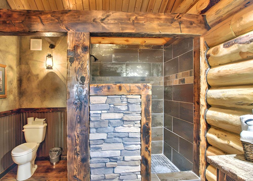 The Hibernation Station Exclusive Cabin, Accessible, Ensuite (Madison Series- 1) 5