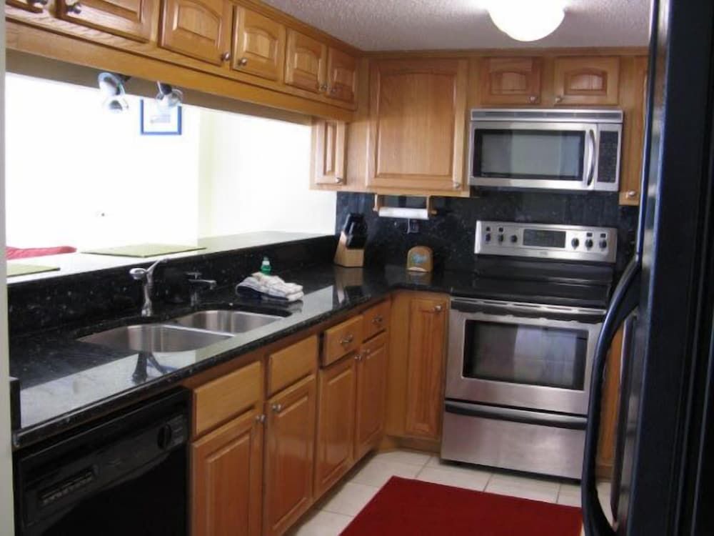 Condo, 3 Bedrooms, Kitchen, Beachfront (#704 )