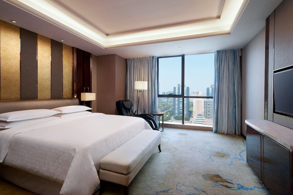 Executive Suite, 1 Bedroom, City View