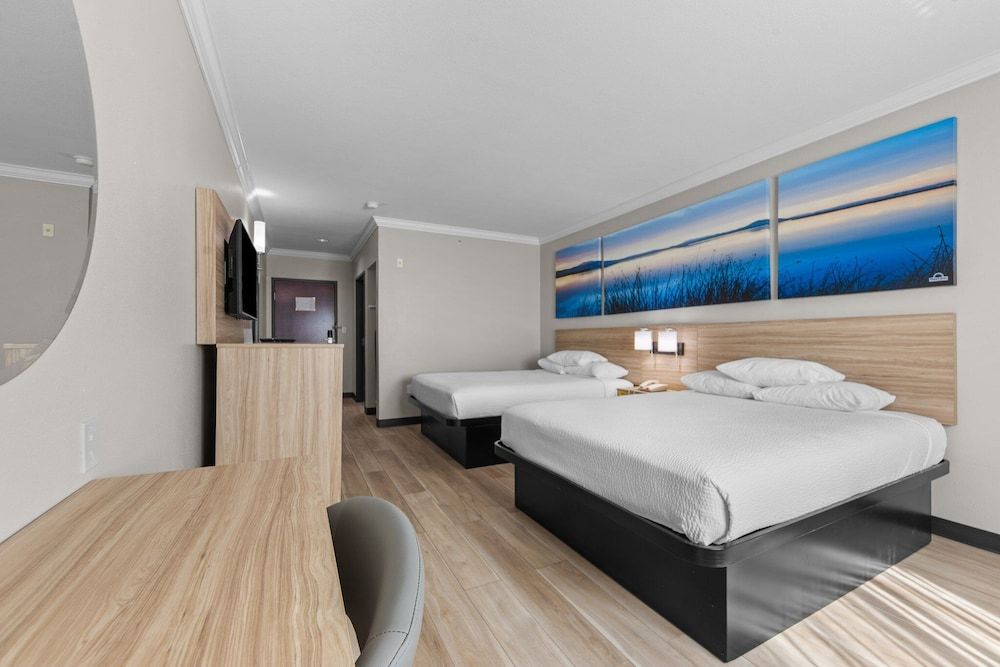 Room, 2 Queen Beds, Non Smoking