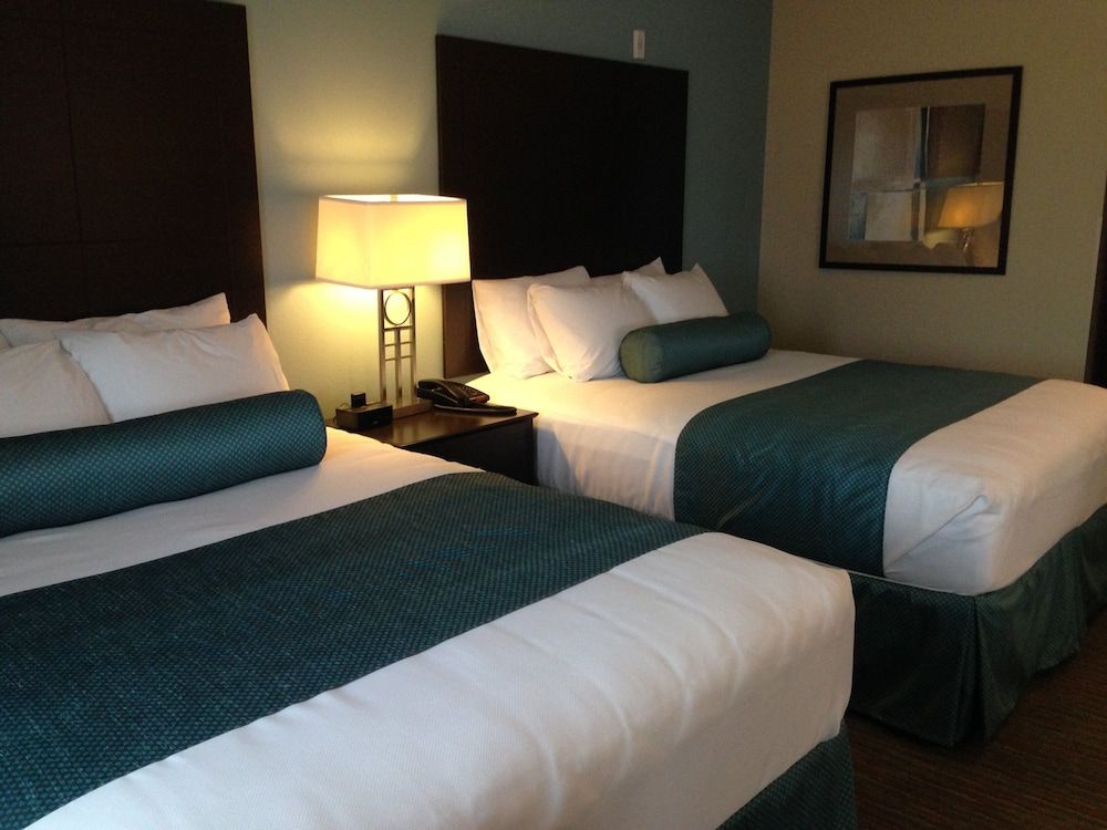 Cobblestone Inn & Suites – Fort Dodge Room, 2 Queen Beds, Non Smoking 7