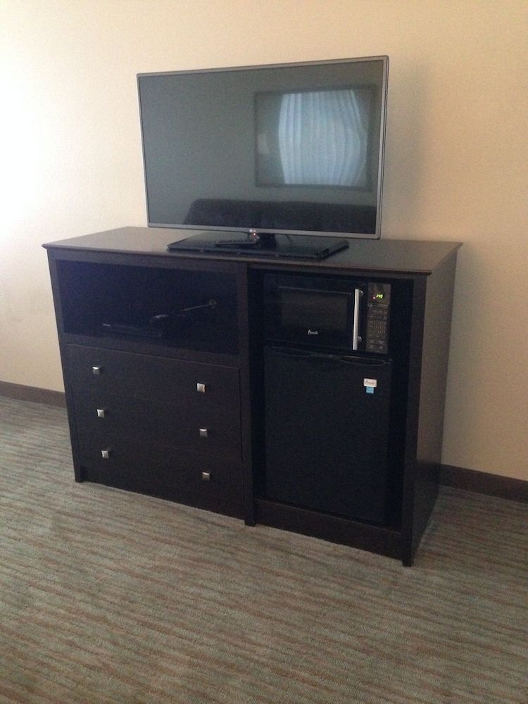 Cobblestone Inn & Suites – Fort Dodge Studio Suite, 1 King Bed, Non Smoking 4