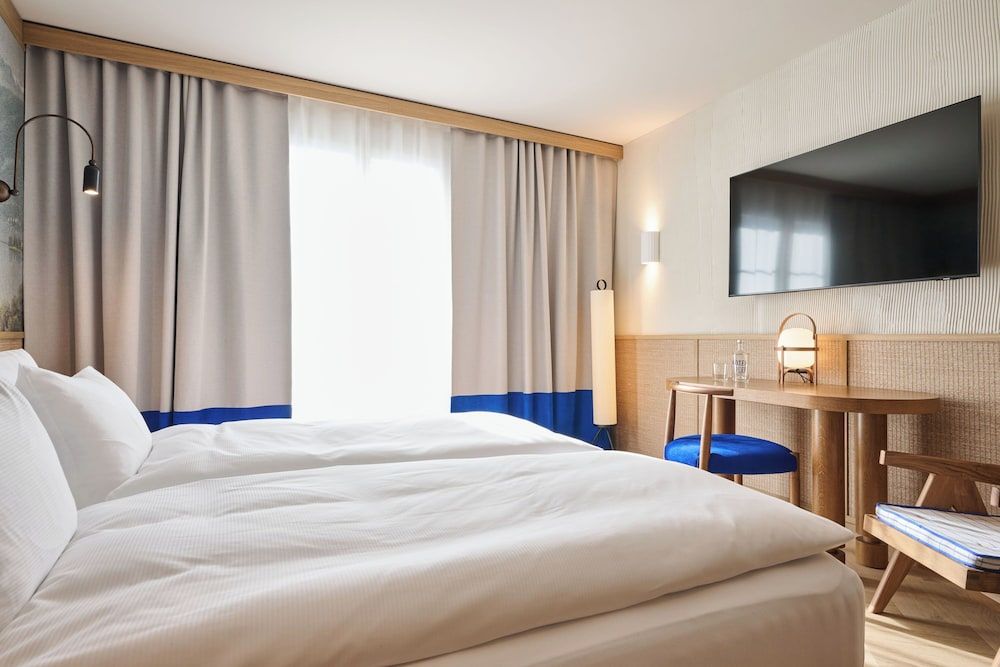 Deluxe Room, 1 King Bed