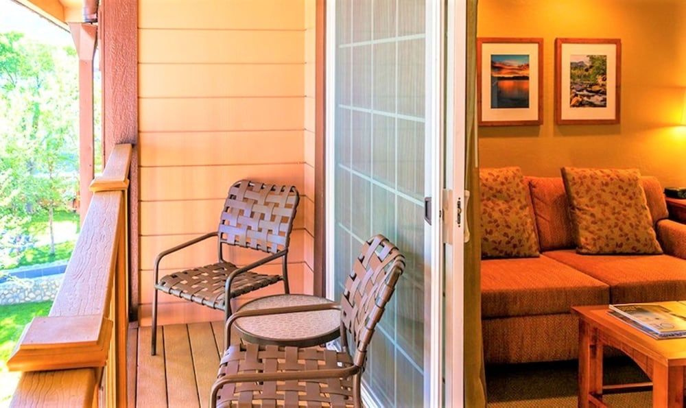 Tahoe Beach & Ski Club Studio, Kitchenette 4