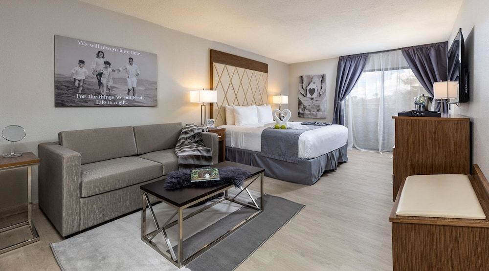 undefined Palazzo Lakeside Hotel 9